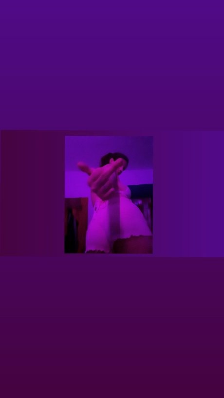 Foto di nudo di fuga di OnlyFans di Valu