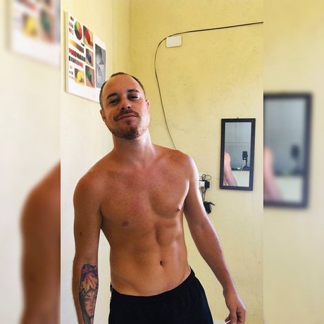 Foto di nudo di fuga di OnlyFans di Felipe Xavier F Donato