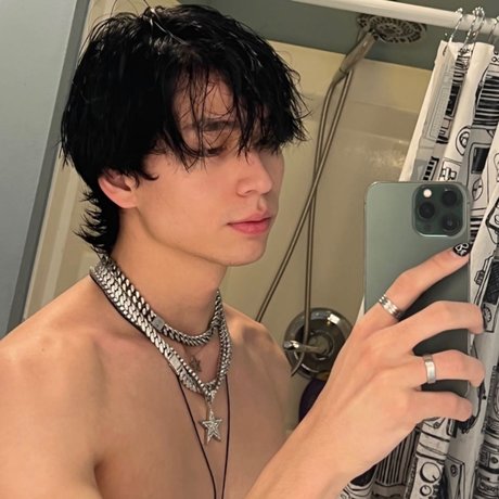 Foto di nudo di fuga di OnlyFans di Oliver Moy
