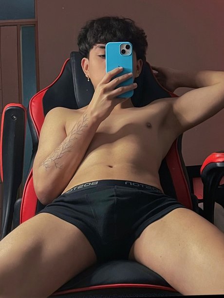 Foto di nudo di fuga di OnlyFans di Aarn Sanchez