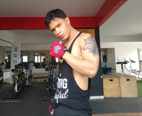 Foto di nudo di fuga di OnlyFans di Alejo Orozco