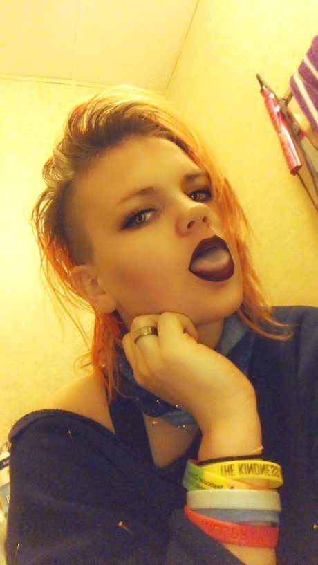 Foto di nudo di fuga di OnlyFans di Ash