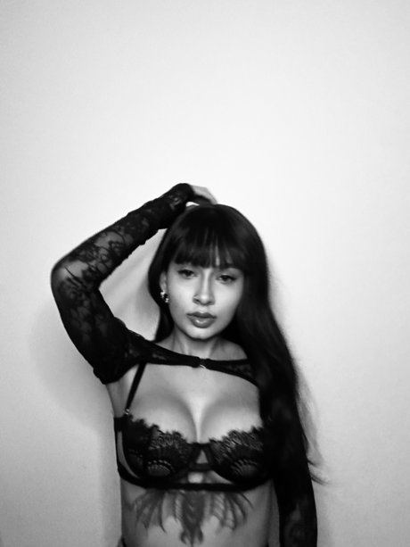 Foto di nudo di fuga di OnlyFans di Paula