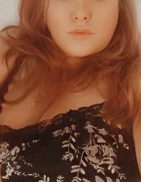 Foto di nudo di fuga di OnlyFans di Over 50 Milf