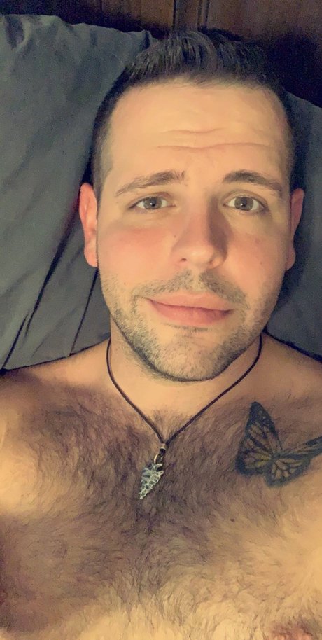 Foto di nudo di fuga di OnlyFans di Justin Hughes