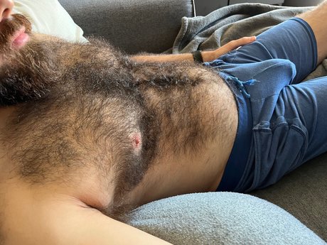 Foto di nudo di fuga di OnlyFans di Hairy Bush Bro