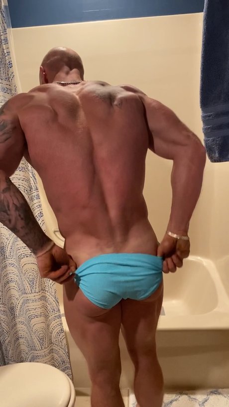 Foto di nudo di fuga di OnlyFans di Osmari