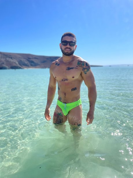 Foto di nudo di fuga di OnlyFans di Ozm