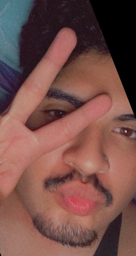 Foto di nudo di fuga di OnlyFans di Adan