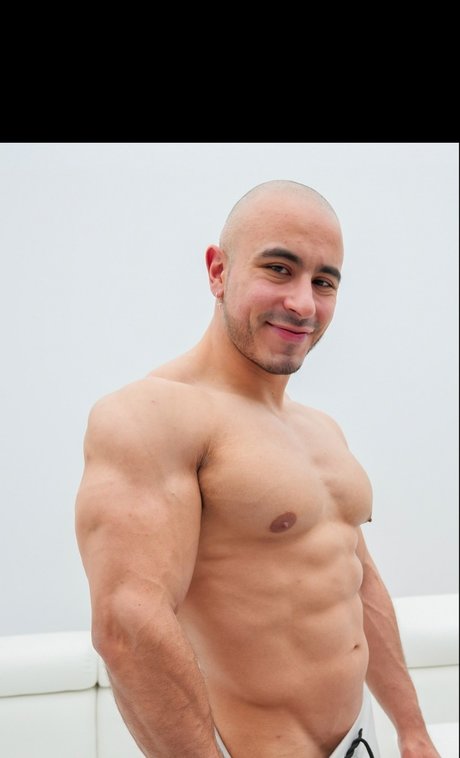 Foto di nudo di fuga di OnlyFans di Alan Vicenzo