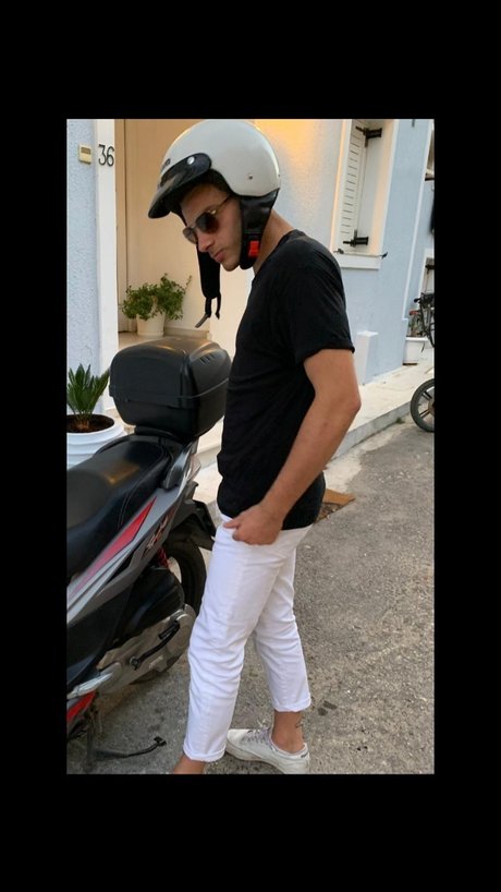 Foto di nudo di fuga di OnlyFans di Alberto