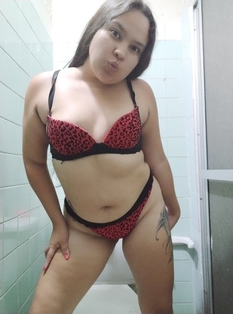 Foto di nudo di fuga di OnlyFans di Alana Ras