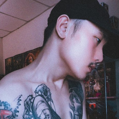 Foto di nudo di fuga di OnlyFans di Alanograf