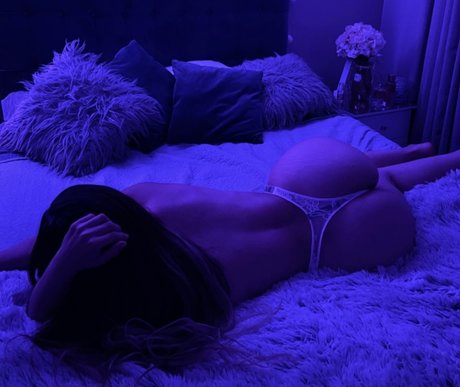 Foto di nudo di fuga di OnlyFans di Ale Belen