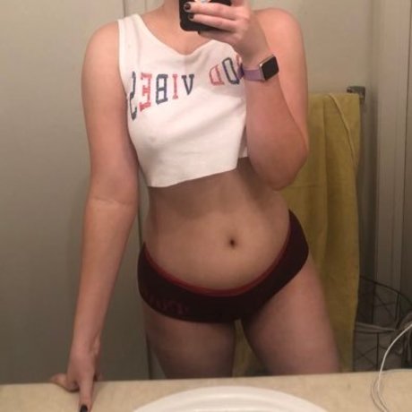 Foto di nudo di fuga di OnlyFans di Olivia Darling