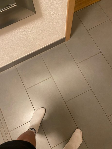 Foto di nudo di fuga di OnlyFans di Achim