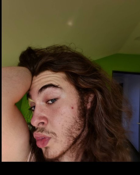 Foto di nudo di fuga di OnlyFans di Chris