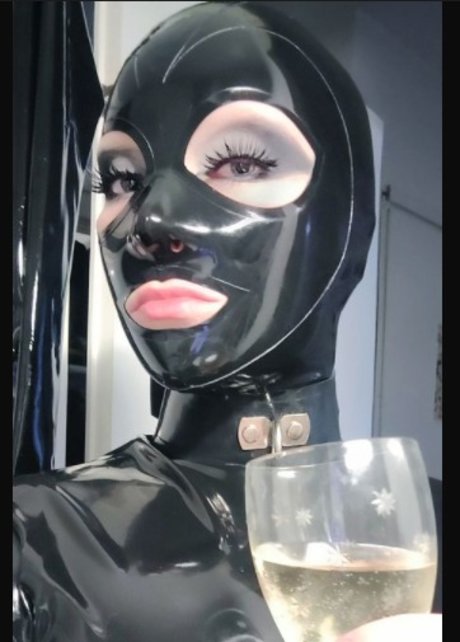 Foto di nudo di fuga di OnlyFans di Parvaorcus