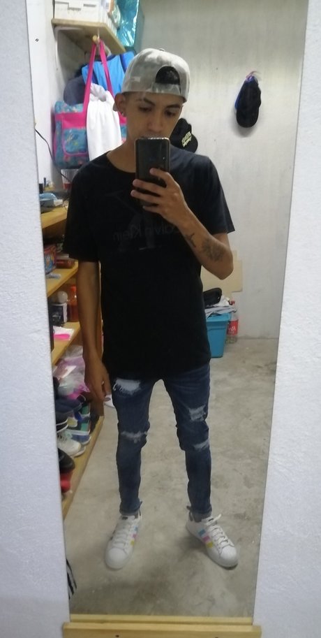 Foto di nudo di fuga di OnlyFans di Anbal Jv