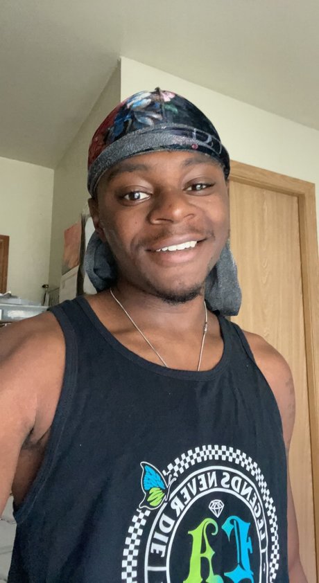 Foto di nudo di fuga di OnlyFans di Papi Jaybee