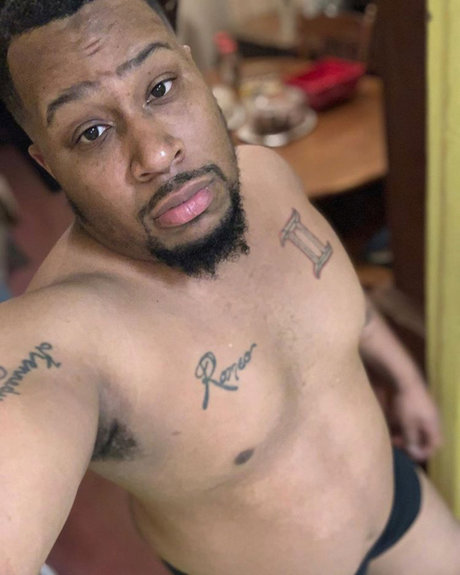Foto di nudo di fuga di OnlyFans di Big Body Benz