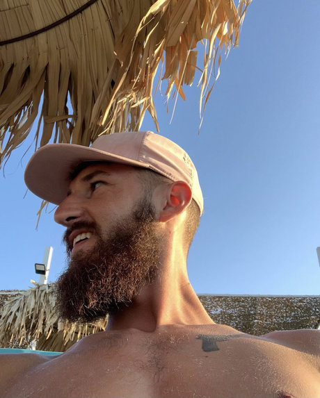 Foto di nudo di fuga di OnlyFans di Papa