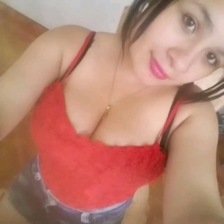 Foto di nudo di fuga di OnlyFans di Paola