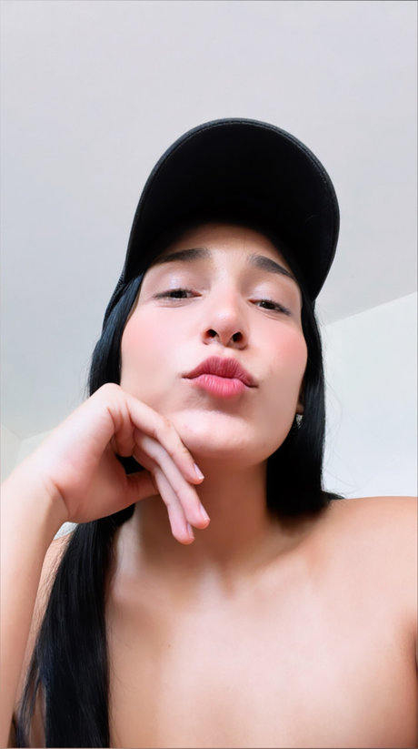 Foto di nudo di fuga di OnlyFans di Paola Torres