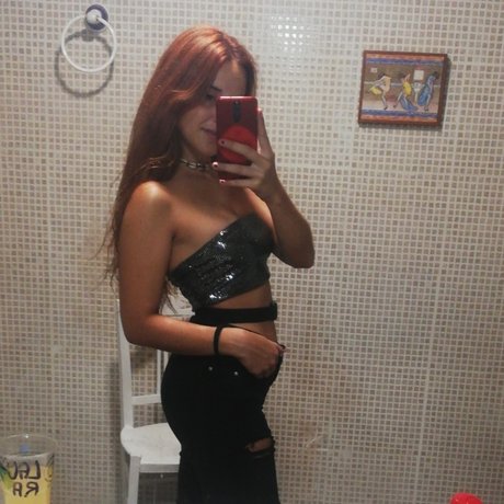 Foto di nudo di fuga di OnlyFans di Paola Boom 