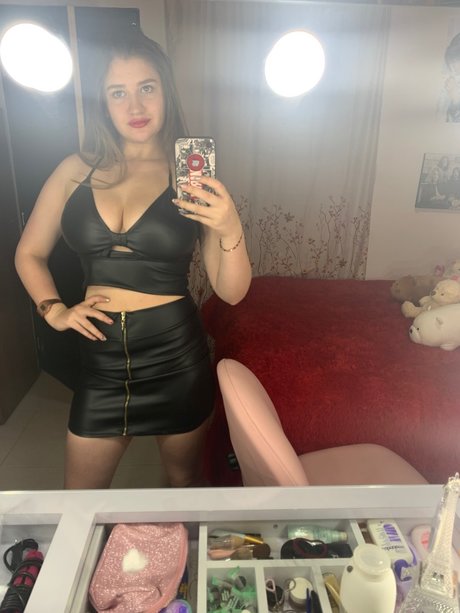 Foto di nudo di fuga di OnlyFans di Paola Aristizbal