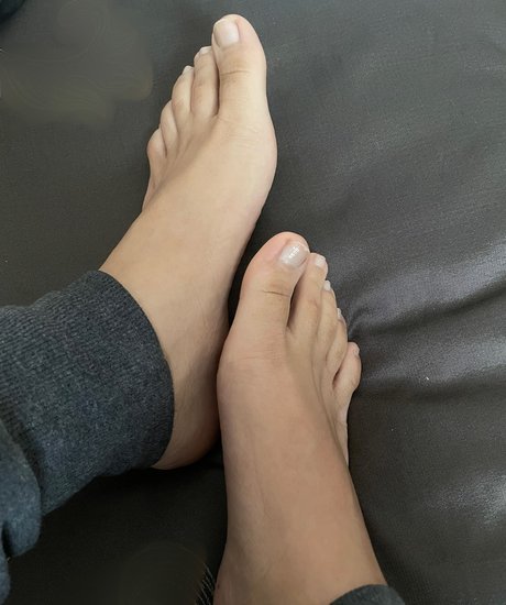 Foto di nudo di fuga di OnlyFans di Ali