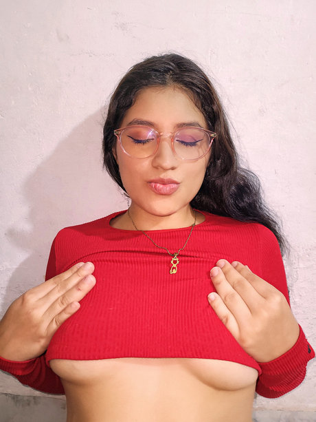 Foto di nudo di fuga di OnlyFans di Aleja Lpez 