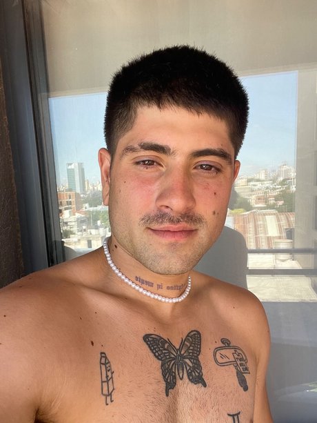 Foto di nudo di fuga di OnlyFans di Alan Nahuel 