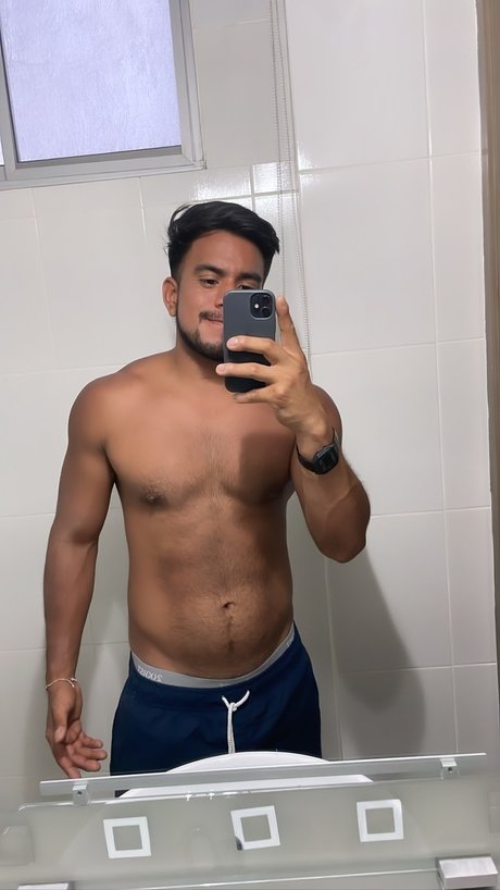 Foto di nudo di fuga di OnlyFans di Albertito