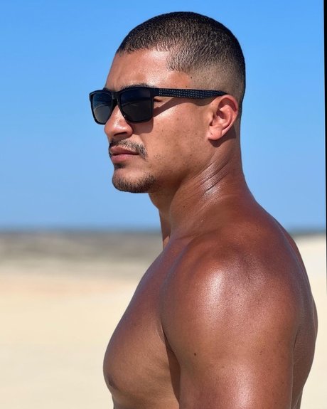 Foto di nudo di fuga di OnlyFans di Miquias Rocha
