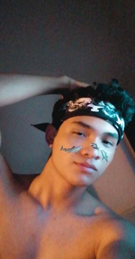 Foto di nudo di fuga di OnlyFans di Your Fav Peruvian Guy