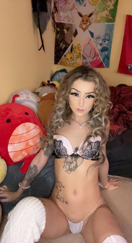 Foto di nudo di fuga di OnlyFans di Persy Uchiha