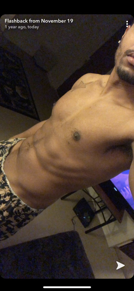 Foto di nudo di fuga di OnlyFans di Devin