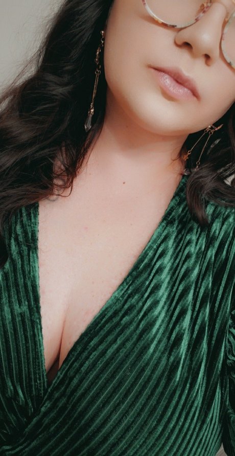 Foto di nudo di fuga di OnlyFans di Peony 