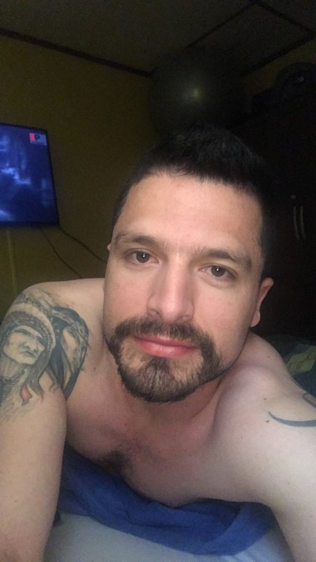 Foto di nudo di fuga di OnlyFans di Pelaoo0