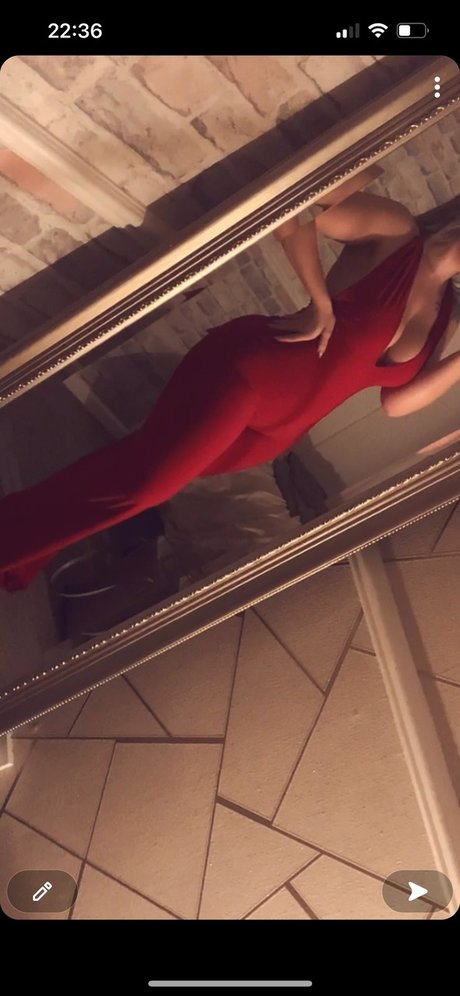 Foto di nudo di fuga di OnlyFans di Peach