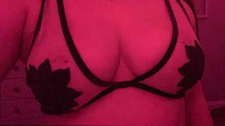 Foto di nudo di fuga di OnlyFans di Reese