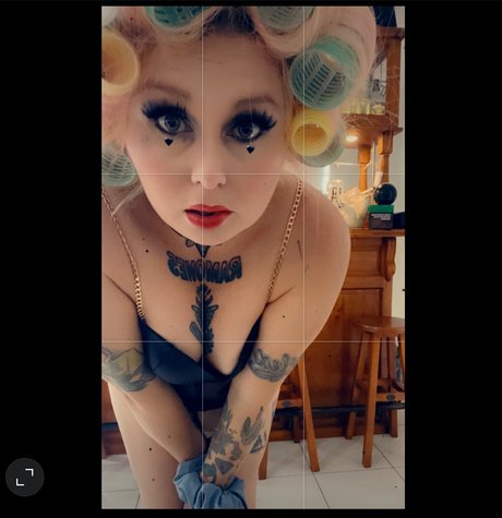 Foto di nudo di fuga di OnlyFans di Peachespye