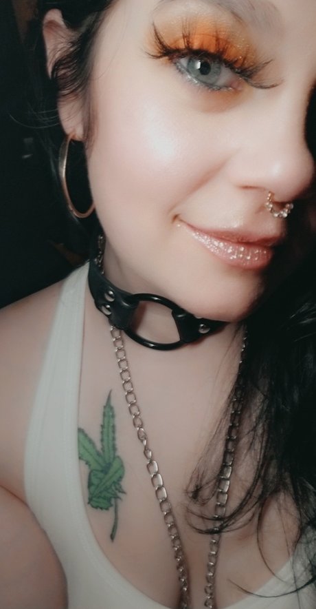 Foto di nudo di fuga di OnlyFans di Peaches