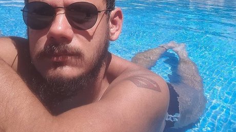 Foto di nudo di fuga di OnlyFans di Paulo Hao