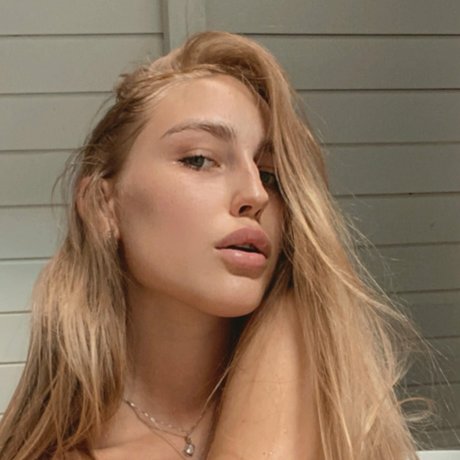 Foto di nudo di fuga di OnlyFans di Pauline Minou