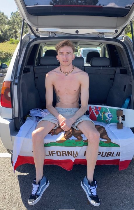 Foto di nudo di fuga di OnlyFans di Paulcalifornia