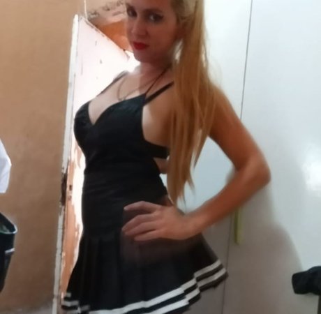 Foto di nudo di fuga di OnlyFans di Solange