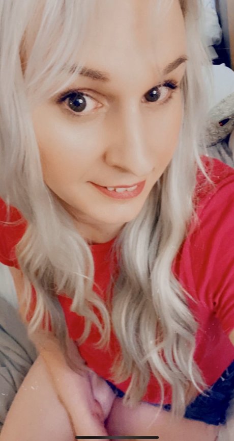 Foto di nudo di fuga di OnlyFans di Clairesquared