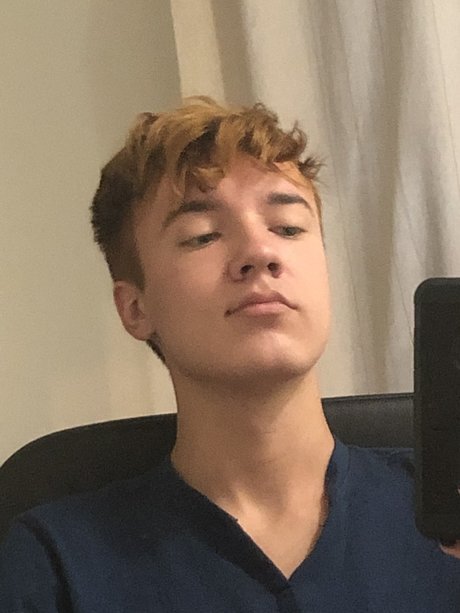 Foto di nudo di fuga di OnlyFans di Cinnamontwink